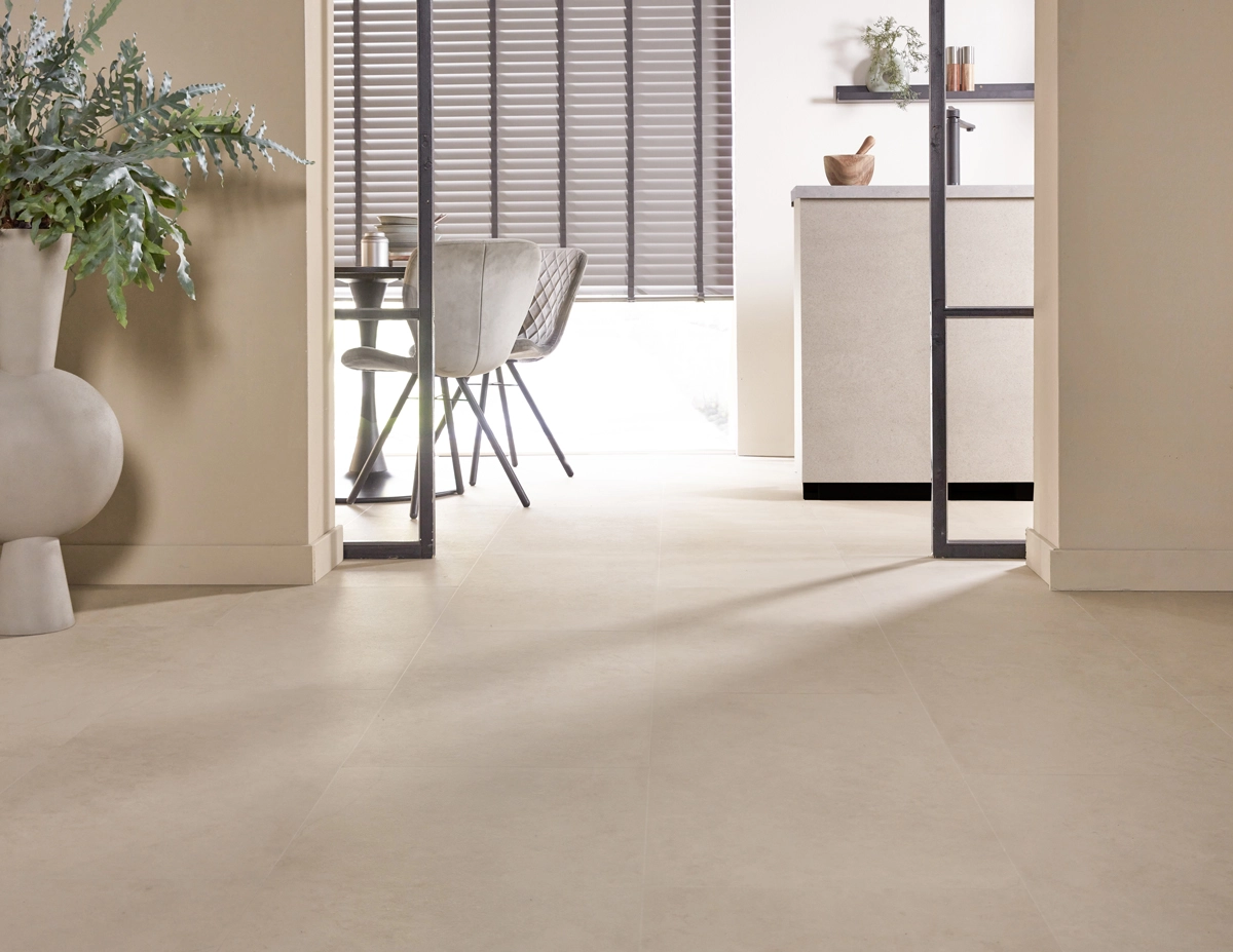 Floer-Tegel-vinyl-vloer-Betonlook-Beige-interieur-3